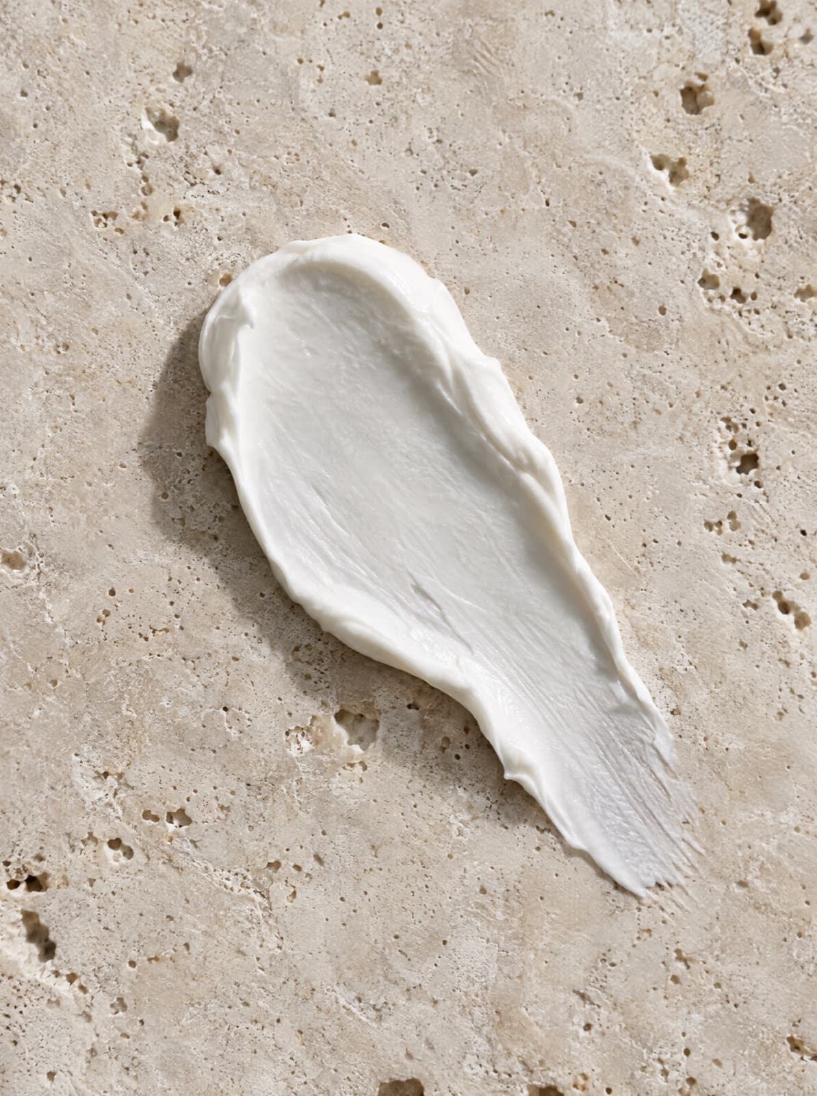 Mineral Daily SPF 50, 50ml, texture swatch