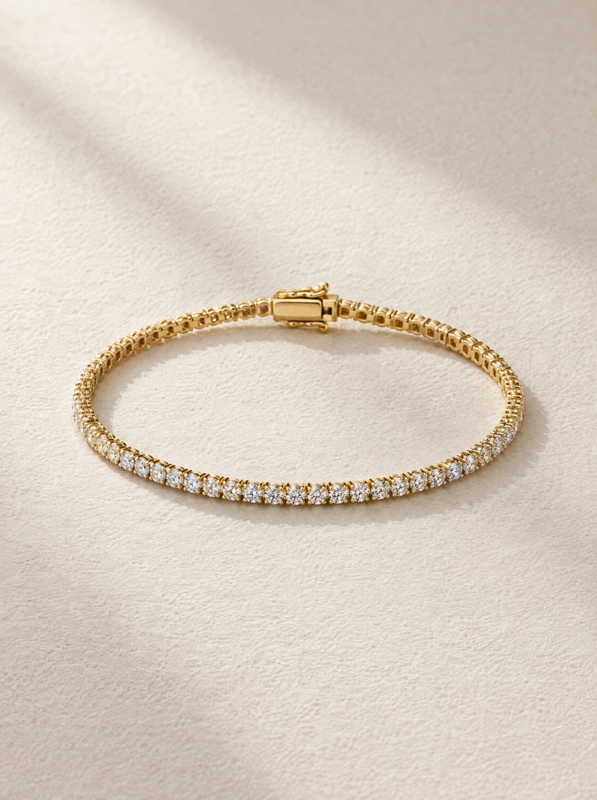 Estella Line Bracelet in Yellow Gold