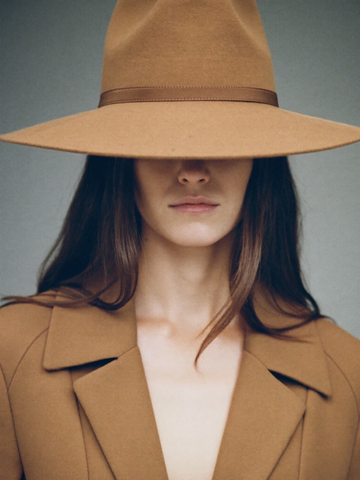 Linde Felt Hat in Camel, styled