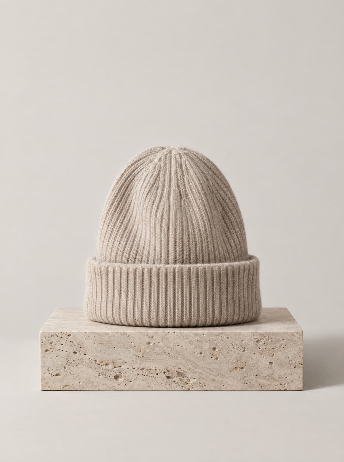 Noa Cashmere Beanie in Oat