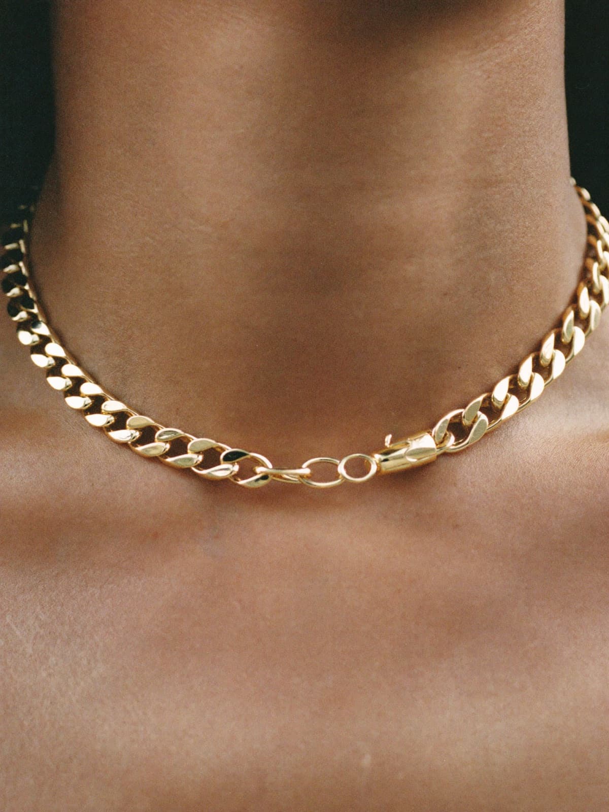 Orin Curb Chain in Gold, worn