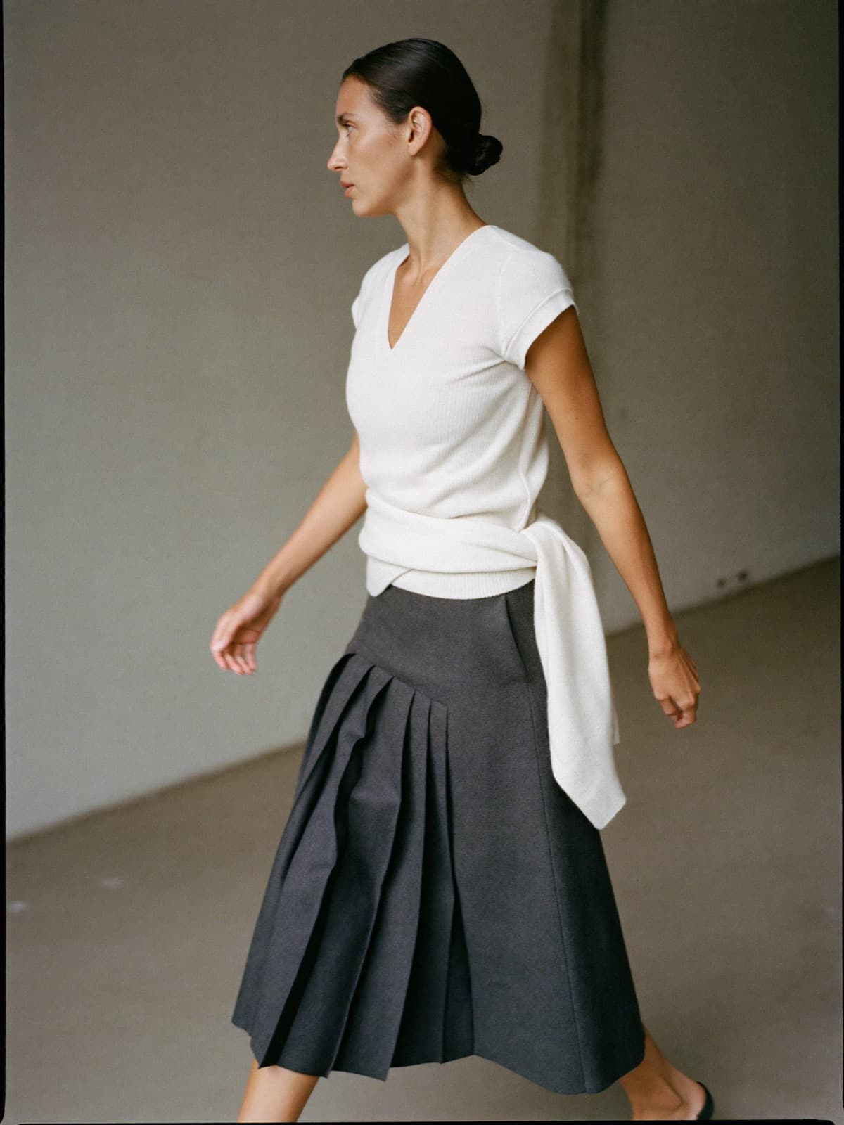 Vero Pleated Skirt in Charcoal, worn on location