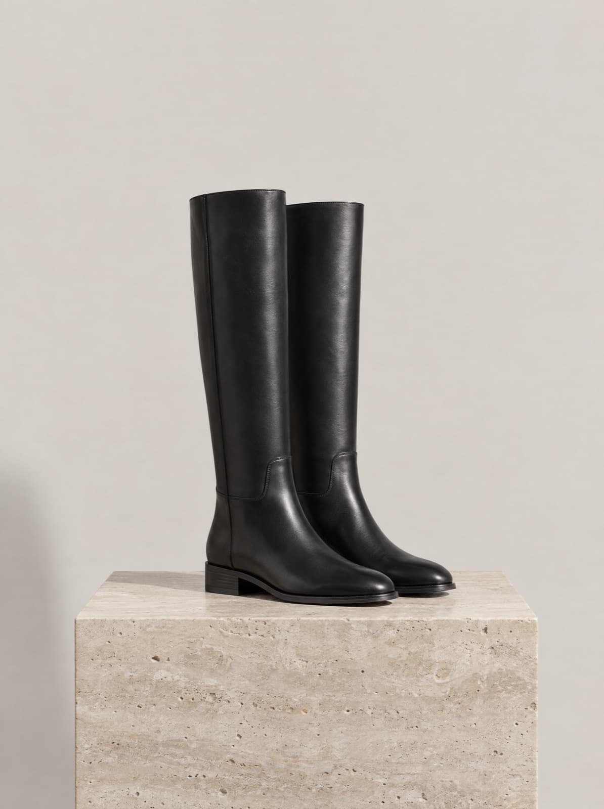 Vita Riding Boot in Black, side view